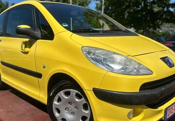 Peugeot 1007 117.000 km 1.990 &euro; berlin 12681