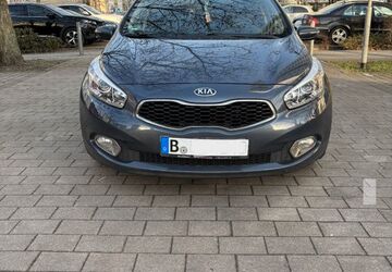 Kia ceed Sportswagon 213.000 km 7.800 &euro; Berlin 10356