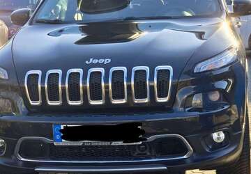 Jeep Cherokee 146.000 km 17.000 &euro; Berlin 13593