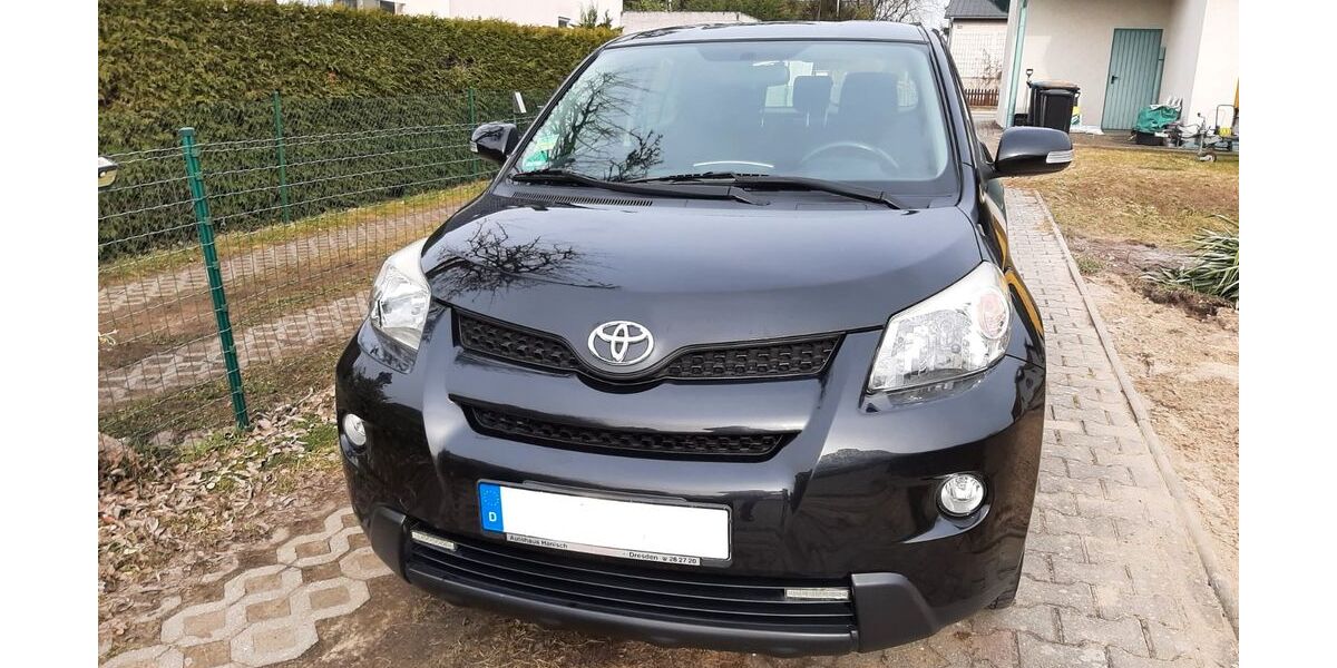 Toyota Urban Cruiser 74.300 km 8.950 &euro; Berlin 12526