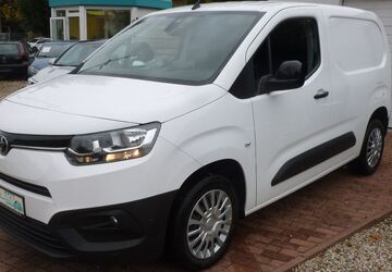 Toyota Proace (Verso) 83.362 km 14.500 &euro; Berlin 12683