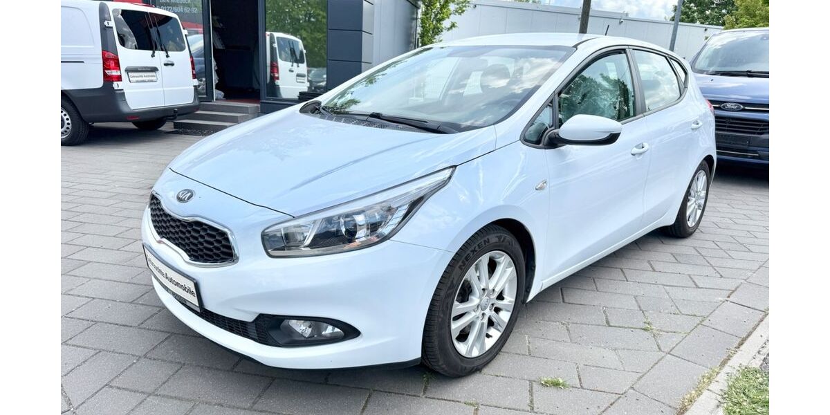 Kia ceed / Ceed 149.999 km 5.899 &euro; Potsdam 14480