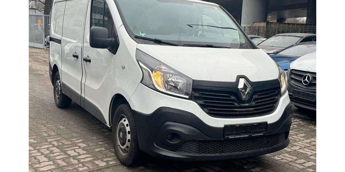 Renault Trafic 61.880 km 10.990 &euro; Berlin 12099