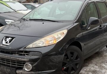 Peugeot 207 185.000 km 1.350 &euro; Berlin 10245