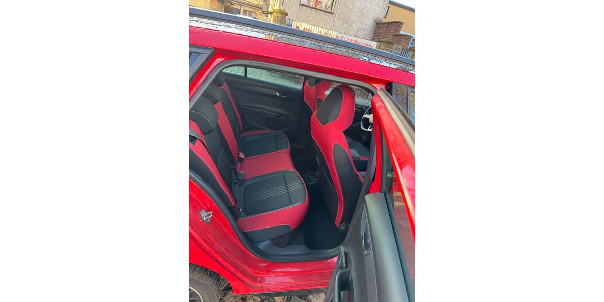 Skoda Fabia 82.000 km 11.900 &euro; Berlin 13409