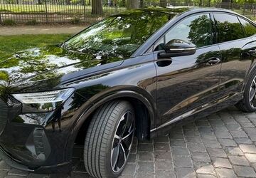 Audi Q4 e-tron 14.000 km 39.900 &euro; Berlin 10435