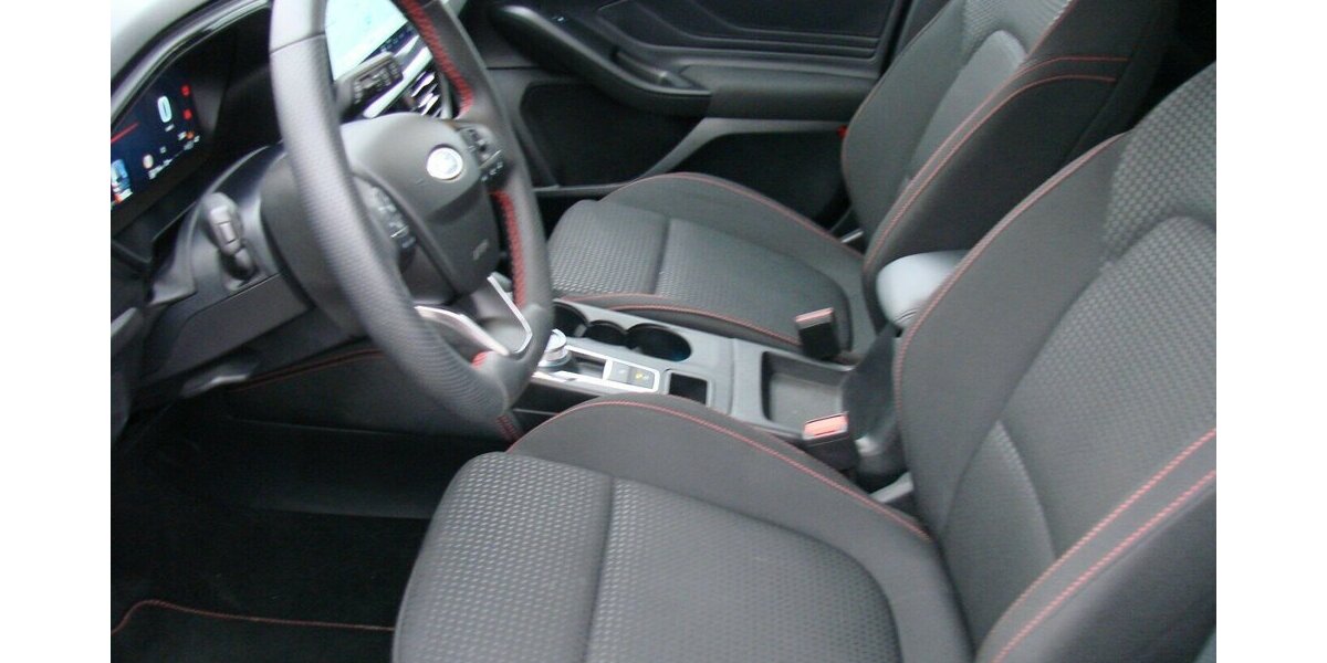 Ford Focus 1.5L TDCi ST-Line X ACC LED AHK HUD Bliss 12.043 km 25.980 &euro; Falkensee 14612