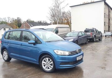 VW Touran 210.000 km 16.200 &euro; Berlin 13581