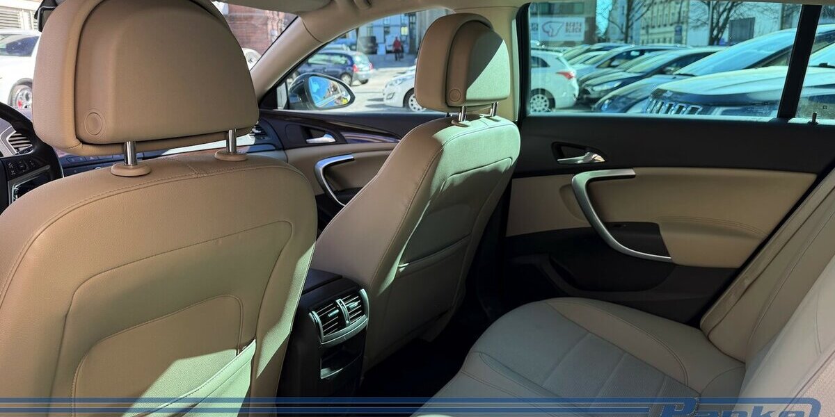 Opel Insignia Cosmo*SHZ*Navi*Tempo*E-Koffer*Lederweiß 169.708 km 5.980 &euro; Berlin 13187