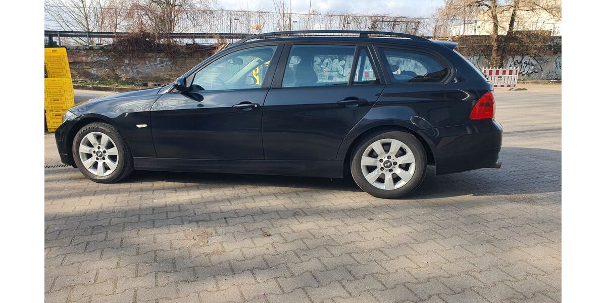 BMW 320 263.480 km 2.900 &euro; Berlin 10317