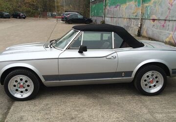 Fiat 124 Spider 150.000 km 14.999 &euro; Berlin 12524