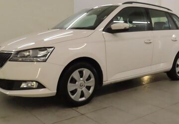 Skoda Fabia 143.000 km 9.700 &euro; Berlin 12307