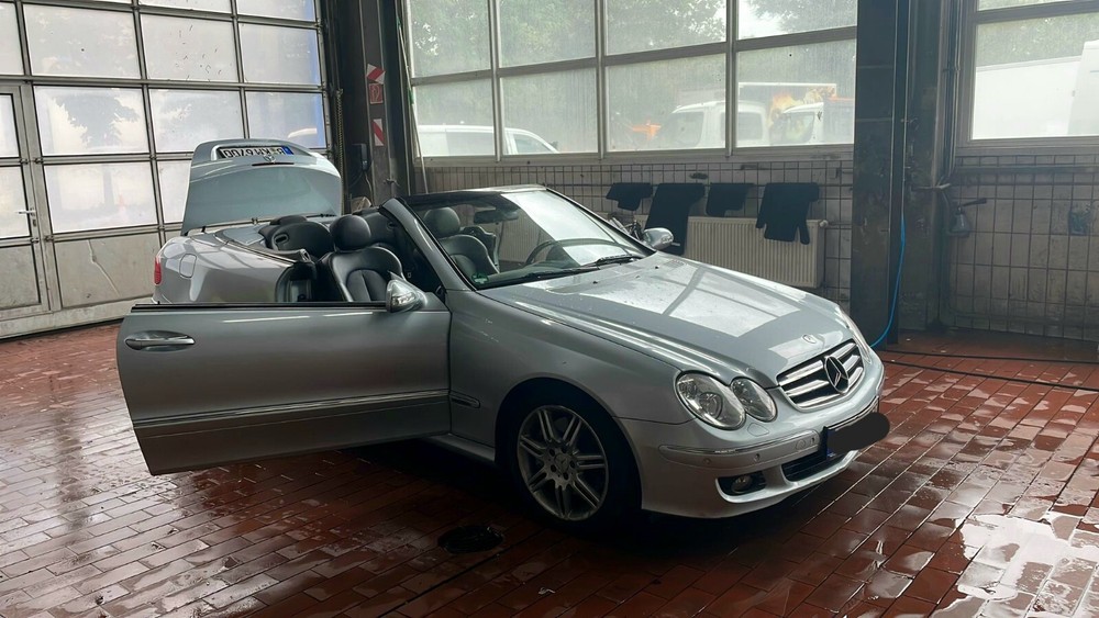 Mercedes-Benz CLK 320 215.000 km 10.099 &euro; Berlin 10178