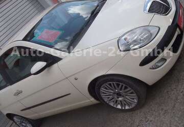 Lancia Ypsilon 132.200 km 2.799 &euro; Berlin 12277