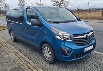 Opel Vivaro 121.500 km 18.900 &euro; Berlin 12679