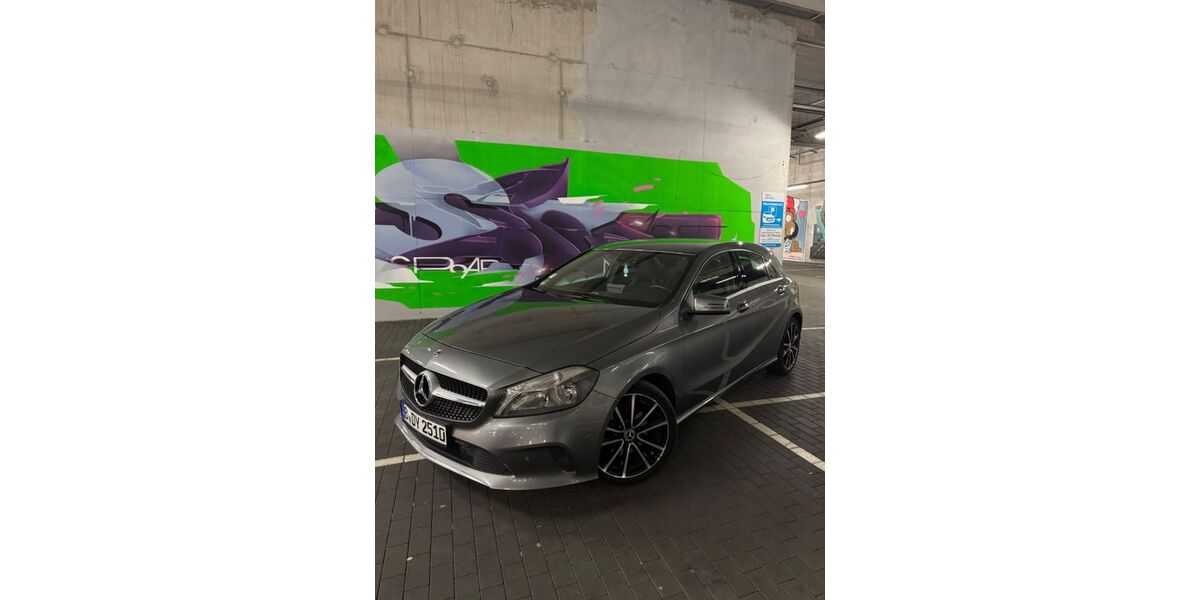 Mercedes-Benz A 180 80.000 km 18.000 &euro; Berlin 13355