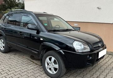 Hyundai TUCSON 240.000 km 2.850 &euro; Berlin 12045