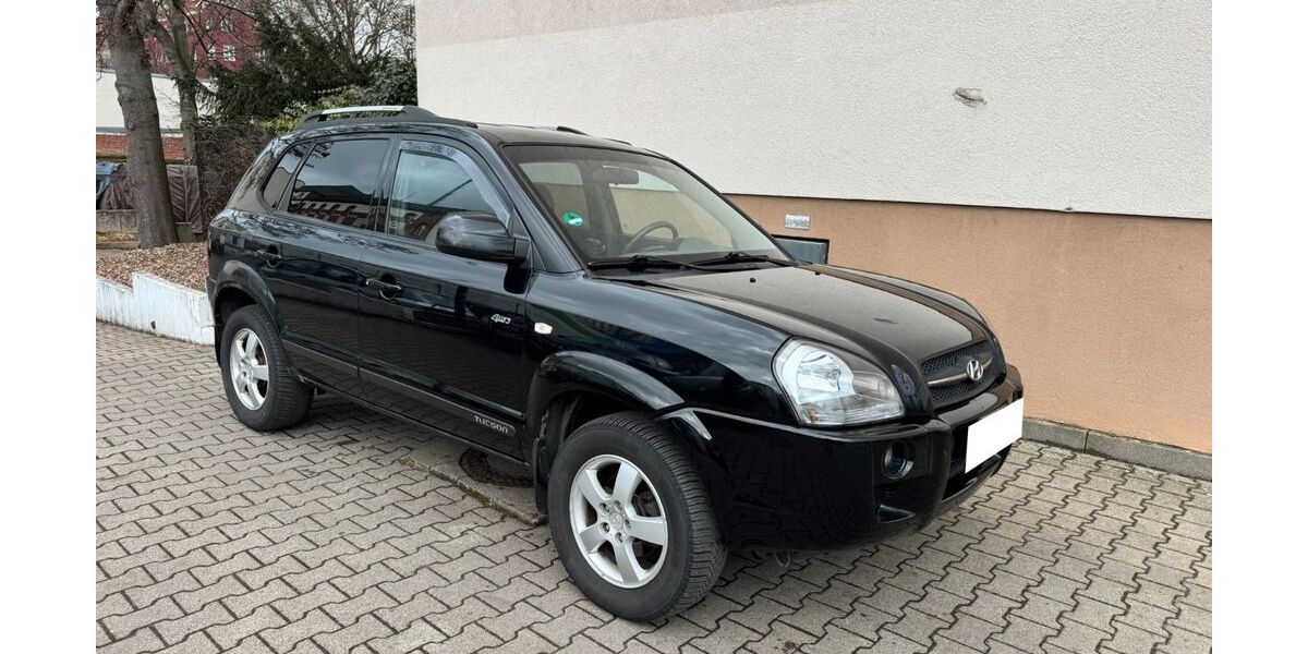 Hyundai TUCSON 240.000 km 2.850 &euro; Berlin 12045