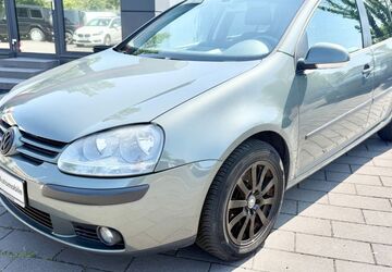 VW Golf 152.000 km 3.499 &euro; Potsdam 14480