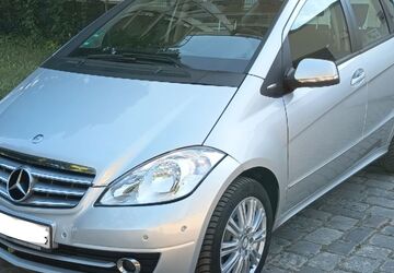 Mercedes-Benz A 180 165.982 km 4.999 &euro; Berlin 10589