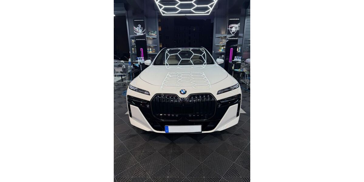 BMW 740 25.000 km 110.000 &euro; Berlin 10117