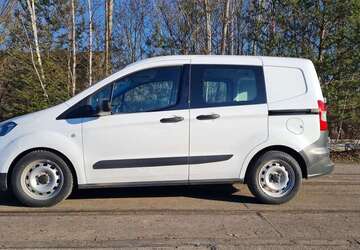 Ford Transit Courier 100.000 km 11.900 &euro; Berlin 13089