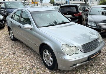 Mercedes-Benz C 220 187.626 km 3.300 &euro; Potsdam 14480