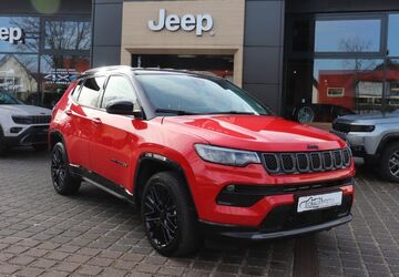Jeep Compass 17.027 km 30.490 &euro; Potsdam 14482