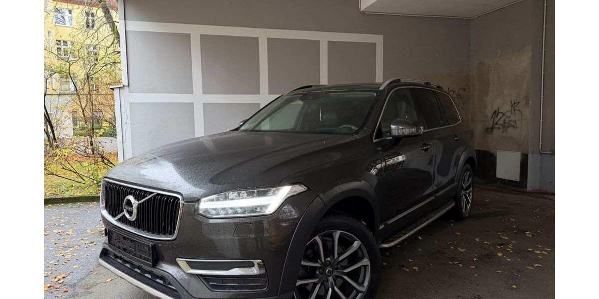 Volvo XC90 235.000 km 21.800 &euro; Berlin 10829