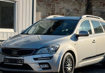 Kia ceed Sportswagon 98.369 km 4.990 &euro; Berlin 13088