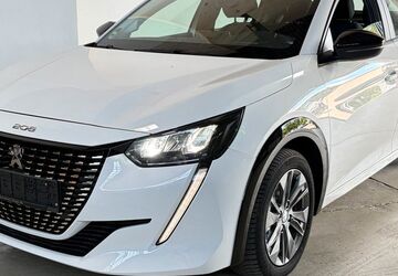 Peugeot 208 40.317 km 14.999 &euro; Potsdam-Drewitz b.Berlin 14478