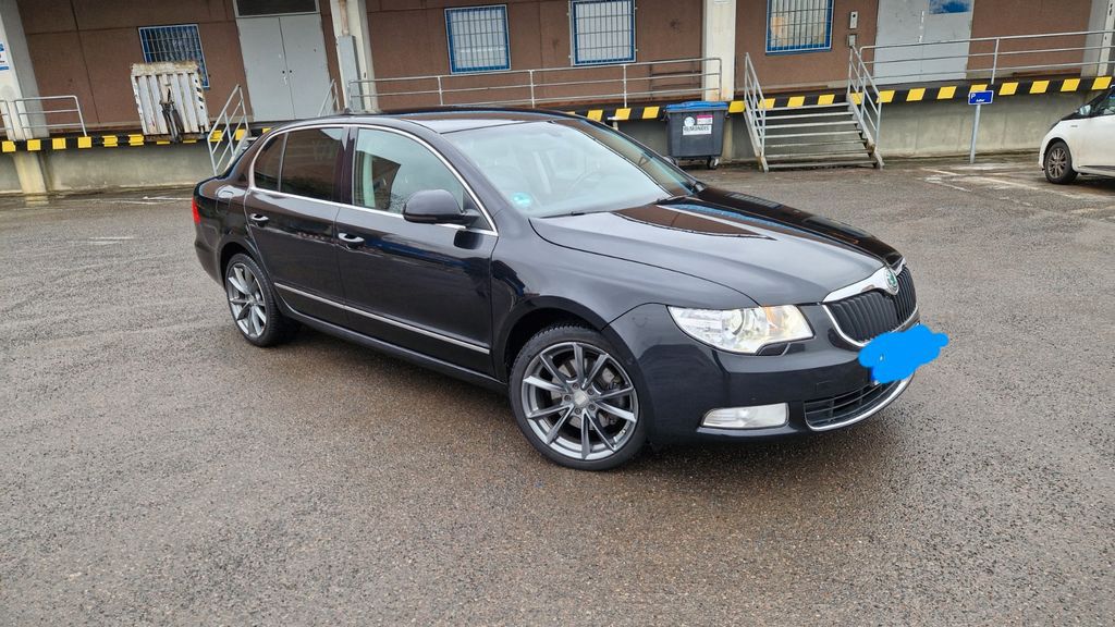 Skoda Superb 211.022 km 6.400 &euro; Berlin 12629
