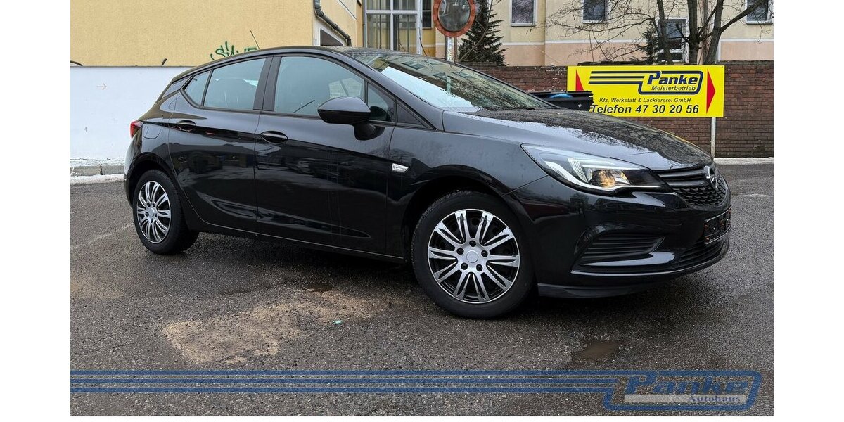 Opel Astra Selection*Tempo*SHZ*Ambiete*SR+WR* 36.084 km 8.890 &euro; Berlin 13187