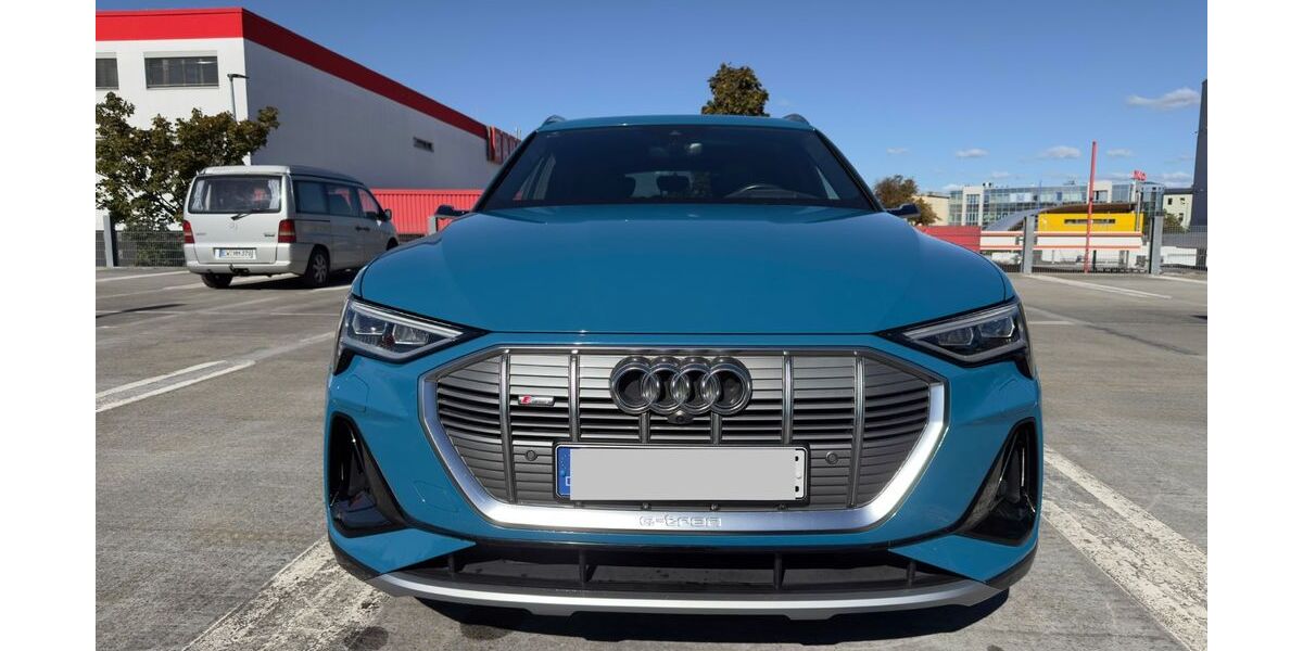 Audi e-tron 40.768 km 39.800 &euro; Berlin 13158