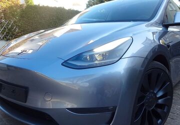 Tesla Model Y 56.990 km 40.990 &euro; Berlin 12305