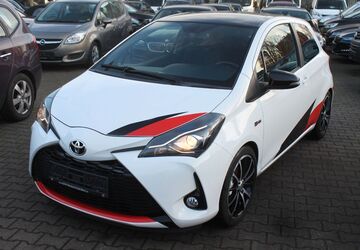 Toyota Yaris 50.000 km 20.900 &euro; Berlin 12057