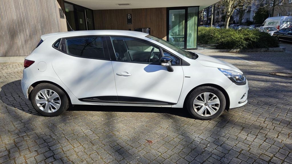 Renault Clio 59.000 km 9.200 &euro; Berlin 12159