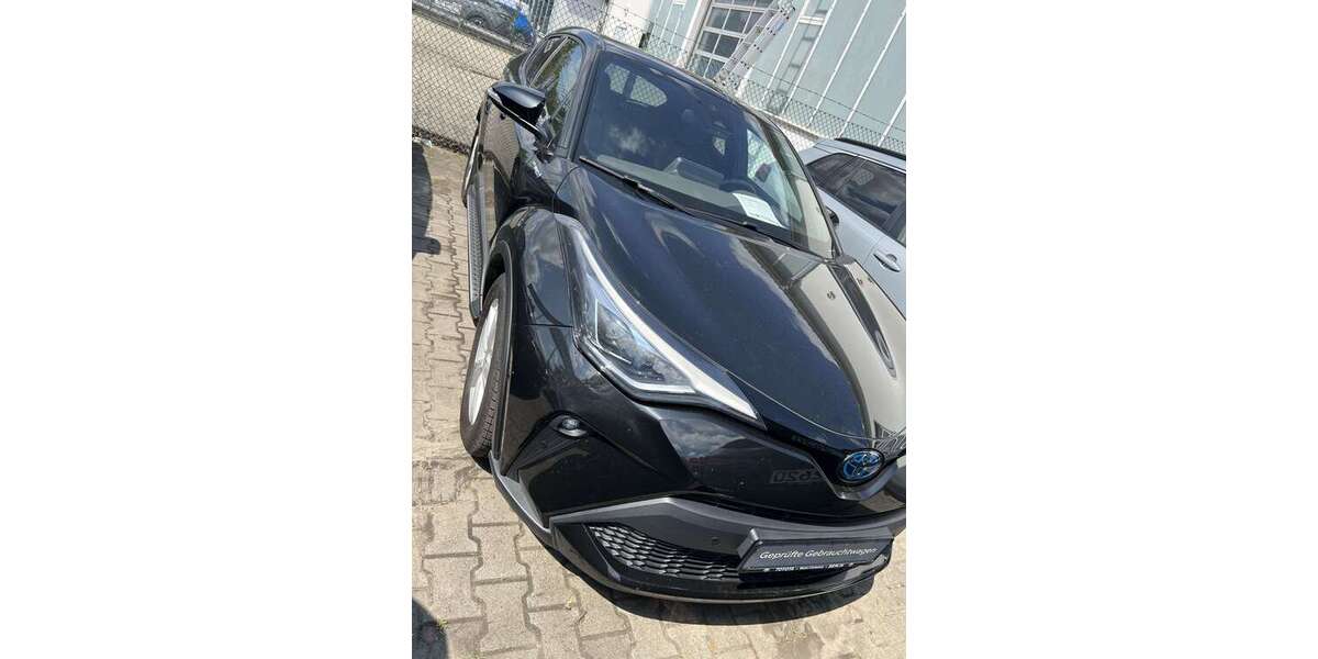 Toyota C-HR 60.000 km 20.500 &euro; Berlin 12629