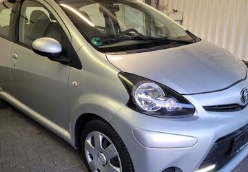 Toyota Aygo (X) 89.755 km 4.900 &euro; Berlin 12277