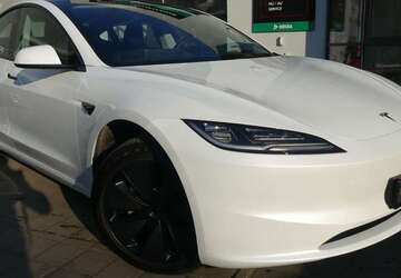 Tesla Model 3 13.843 km 35.800 &euro; Berlin 13156