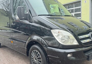 Mercedes-Benz Sprinter 379.761 km 15.990 &euro; Berlin 10178