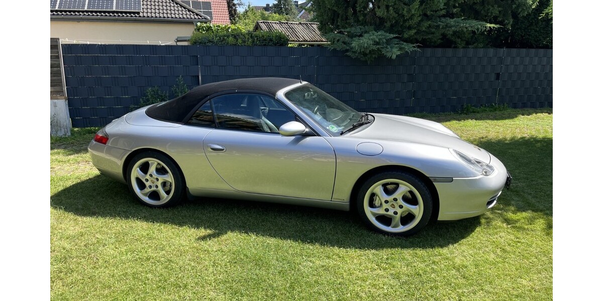 Porsche 911 Cabriolet 78.800 km 34.900 &euro; Berlin 10178