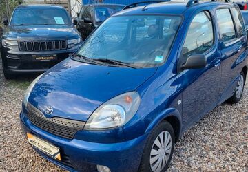 Toyota Yaris 199.500 km 2.500 &euro; Potsdam 14480