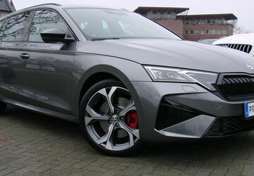 Skoda Octavia RS 2.0TSi AHK ACC LED Kamera 4.466 km 37.980 &euro; Falkensee 14612