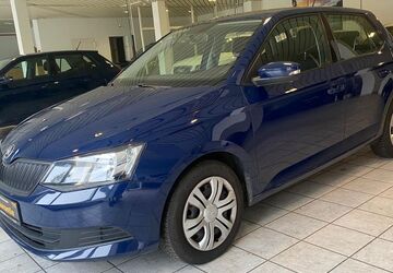 Skoda Fabia 79.853 km 7.950 &euro; Berlin 12349