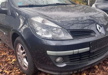 Renault Clio 102.000 km 3.990 &euro; Berlin 14167