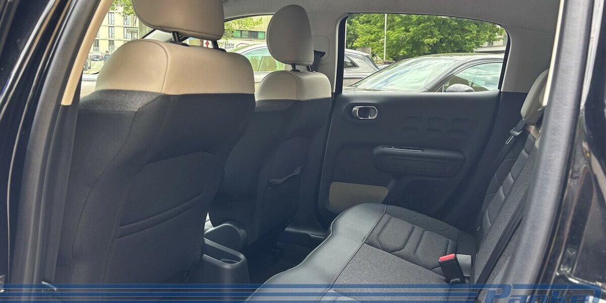 Citroen C3 110 S&S EAT6 Shine PT*LED*NAV*RFK*BT*SHZ* 13.571 km 14.890 &euro; Berlin 13187