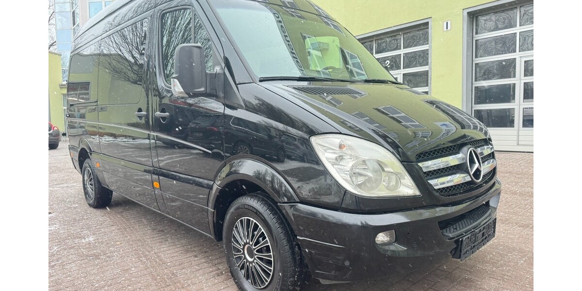 Mercedes-Benz Sprinter 379.761 km 15.990 &euro; Berlin 10178