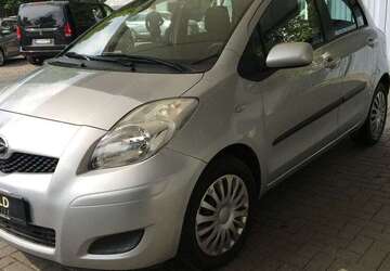 Daihatsu Charade 129.599 km 5.980 &euro; Berlin 10315
