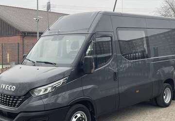 IVECO Daily 238.000 km 23.900 &euro; Berlin 12681